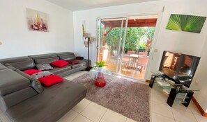 Télévision, chaîne hi-fi