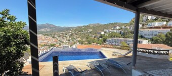 Agi Villa Pamela Casa for rent in Roses Girona.