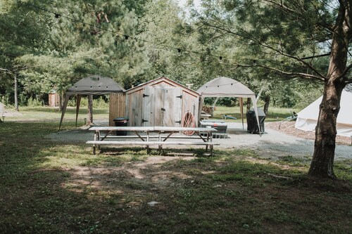 Private Glamping Site at Family-Run Farm, Blind Buck Valley Farmstead