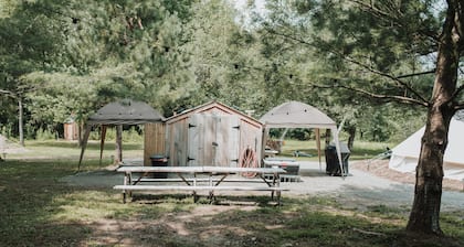 Private Glamping Site at Family-Run Farm, Blind Buck Valley Farmstead