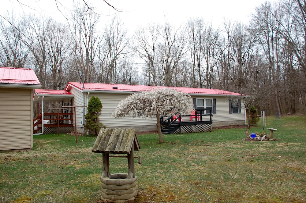 Great family lake getaway and/or hunting retreat