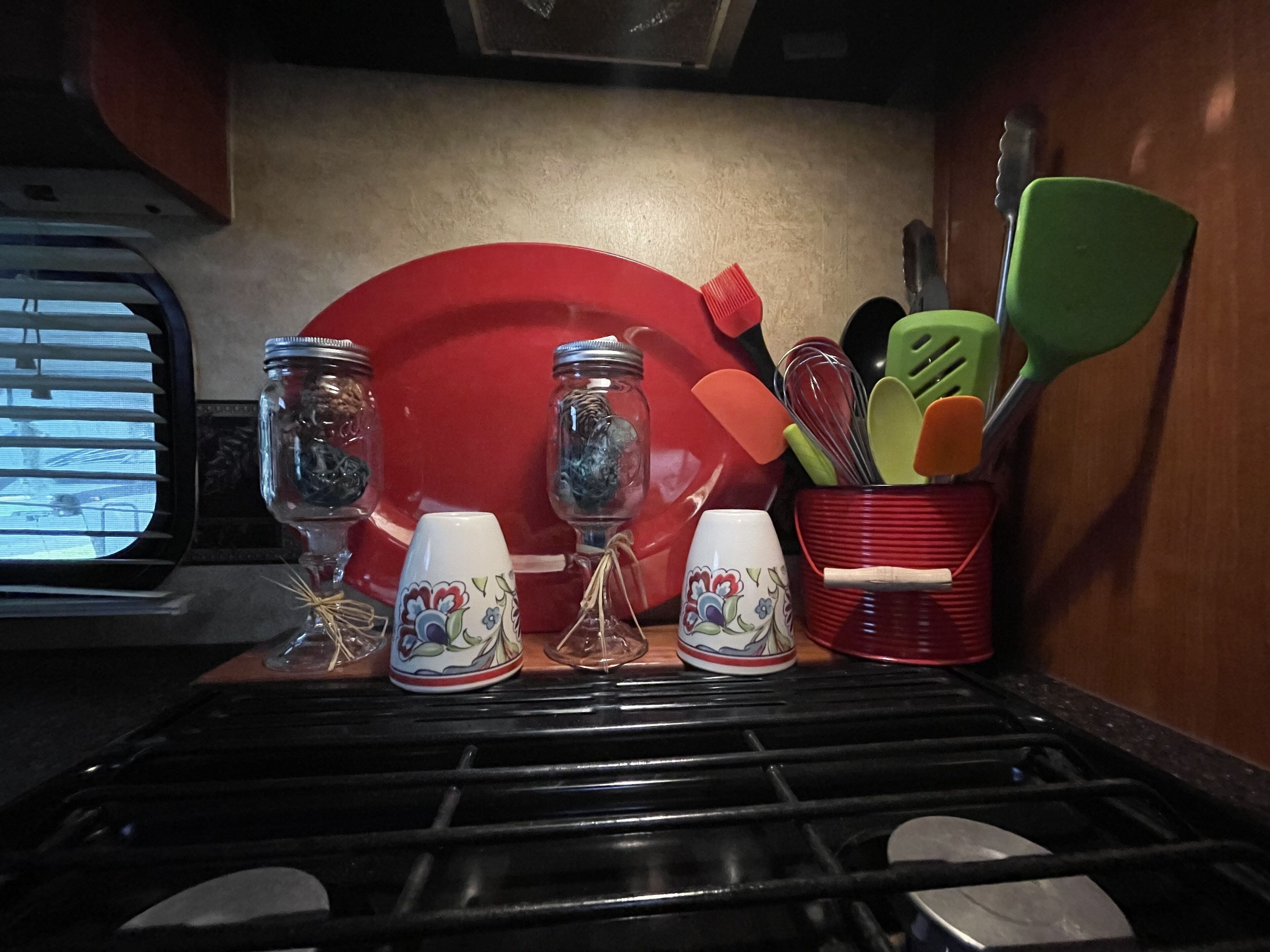 Microwave, coffee/tea maker, cookware/dishes/utensils