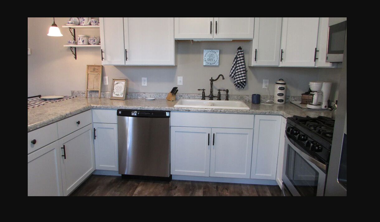 River Time Cottage Get Away! 1/2 Mile from Current River!