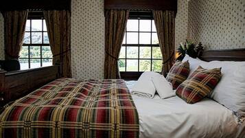 Individually decorated, individually furnished, bed sheets