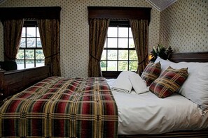 Individually decorated, individually furnished, bed sheets - Bank Ground Farm (Coniston)