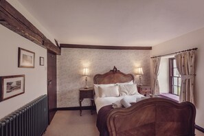 Double Room (Corner Room) | Individually decorated, individually furnished, bed sheets