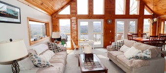 Lake Christopher Chalet - Lake and Ski Getaway
