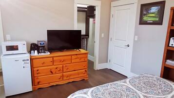 1 chambre, bureau, fer et planche à repasser, Wi-Fi