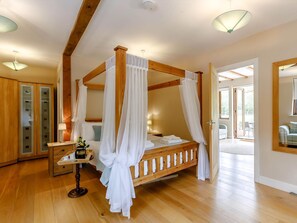 3 chambres, accĂšs au Wi-Fi (inclus), literie fournie