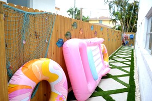 Children's area - Directly across the street from the beach (St. Pete Beach)