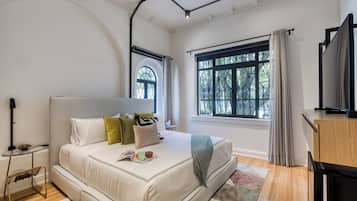 King David´s Room | Egyptian cotton sheets, premium bedding, minibar, in-room safe