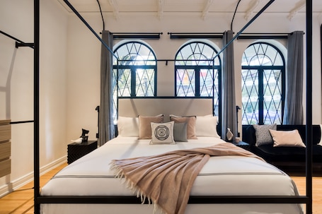 Sábanas de algodón egipcio, ropa de cama de alta calidad y minibar