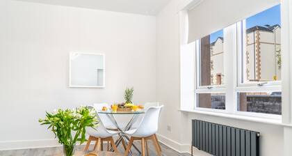 Sandeman by Central Serviced Apartments - 3 Double Beds