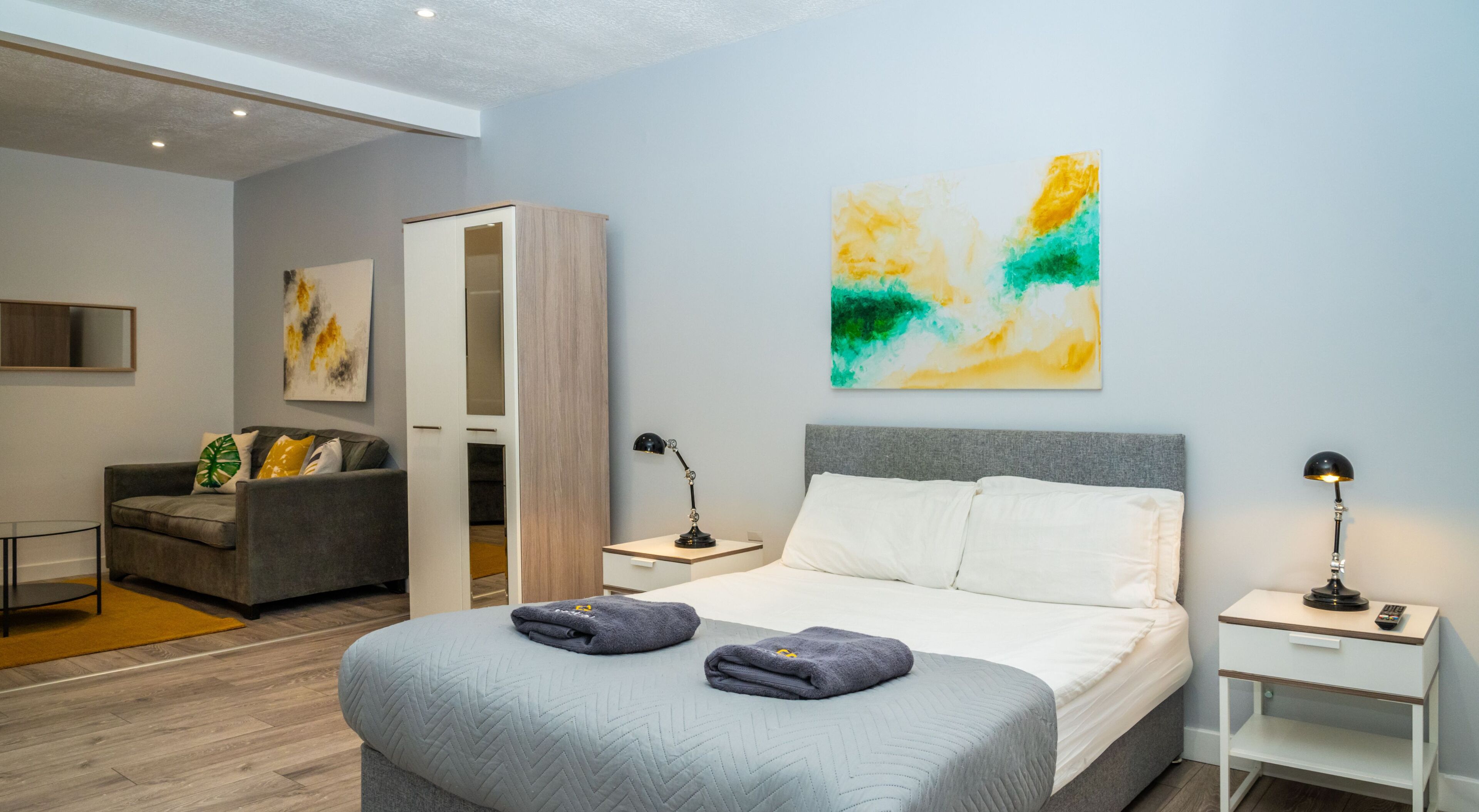 2 Schlafzimmer, Bügeleisen/Bügelbrett, kostenloses WLAN