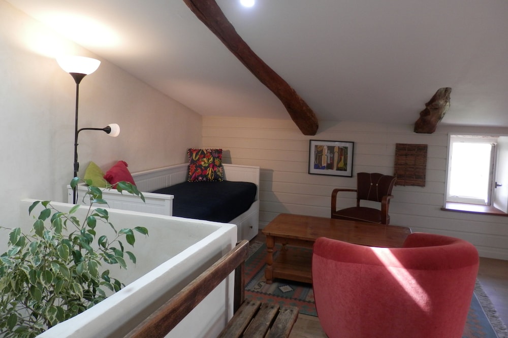 The Attic of Vissou
