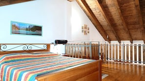 Apartment, Mehrere Betten | 2 Schlafzimmer, Bügeleisen/Bügelbrett, Bettwäsche