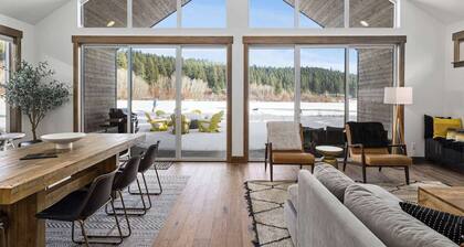 4 Bedroom Luxury Home with Detached Mother-in-Law Studio in Suncadia