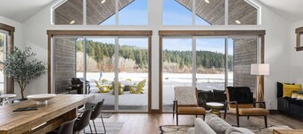 4 Bedroom Luxury Home with Detached Mother-in-Law Studio in Suncadia