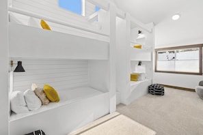 4 bedrooms, iron/ironing board, travel cot, free WiFi