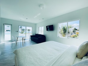 Cortinas blackout, tabla de planchar con plancha y wifi gratis