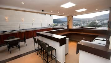Poolside bar