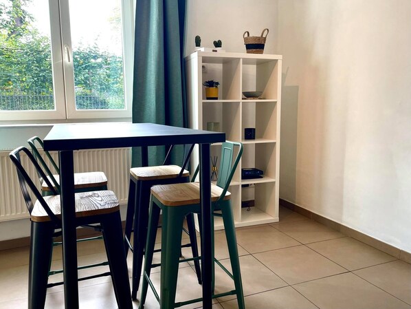 Standard-Apartment | Wohnbereich | LED-Fernseher