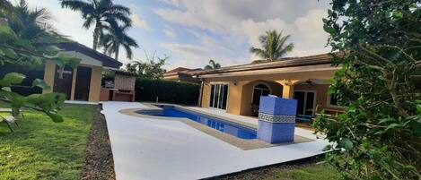 Alberca al aire libre