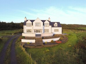 Exterior - 4 bedroom accommodation in Portpatrick, near Stranraer (Portpatrick, near Stranraer)