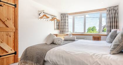 4 bedroom accommodation in Seahouses