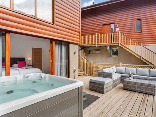 Waterside Lodge Five -UK38263