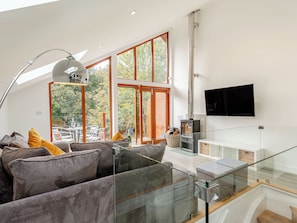 TV, fireplace - Waterside Lodge Five -UK38263 (Brighouse)