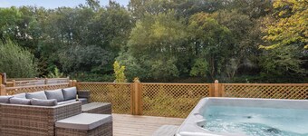 Waterside Lodge Five -UK38263