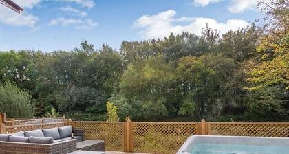 Waterside Lodge Five -UK38263