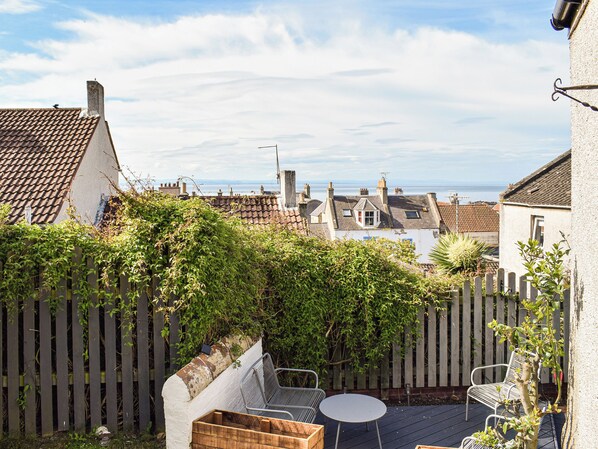 Terrace/patio - 3 bedroom accommodation in St Monans, near Anstruther (St Monans, near Anstruther)