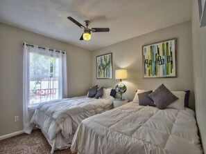 3 bedrooms, desk, iron/ironing board, travel crib