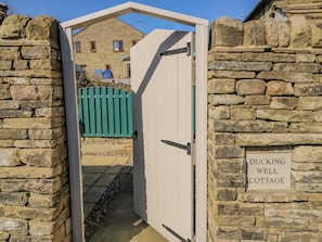 Cottage | Interior - Ducking Well Cottage (Keighley)
