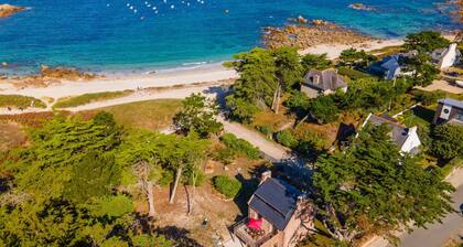 Maison âââ Ă Landrellec, rĂ©novation rĂ©cente, les pieds dans l'eau.