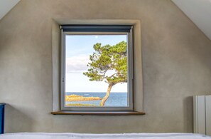 3 slaapkamers, een strijkplank/strijkijzer, reisbedje, gratis wifi