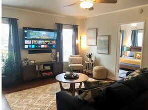 Smart TV, fireplace