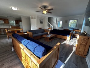 Smart TV - Octopus Oasis Carova Beach OBX WILD HORSES. 4x4/AWD is needed to access house. (Corolla)