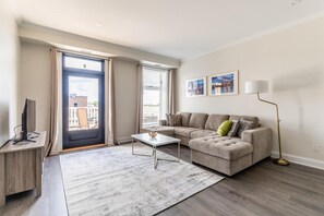 Apartment | 2 bedrooms - Presidential Suite (Smiths Falls)