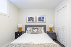 Apartment | 2 bedrooms - Heritage Rideau 2Br Apartment Free Parking (Smiths Falls)