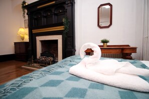 Family Apartment | 1 bedroom, iron/ironing board, free WiFi, bed sheets