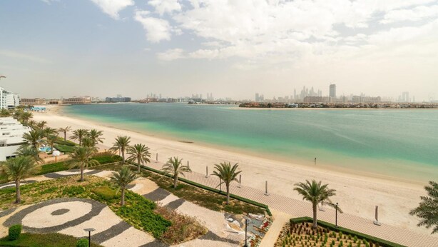 Unclassified image, 1 of 47, button - Luxury 3bd Apt Palm Jumeirah Pool Parking Gym (Dubai)
