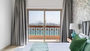 Unclassified image, 3 of 47, button - Luxury 3bd Apt Palm Jumeirah Pool Parking Gym (Dubai)
