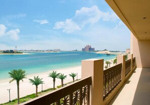 3 bedrooms - Premium Townhome 300m2 Private Pool Beach Parking 2 (Dubai)