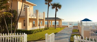 One Bedroom Condo, Gulfstream FL (2730200)