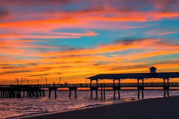 Platja a a prop, gandules de platja i tovalloles de platja