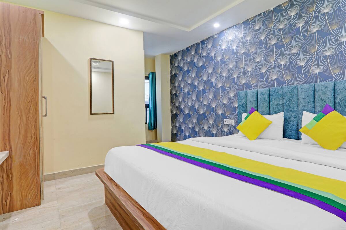 Standard Double Room | Desk, iron/ironing board (on request)