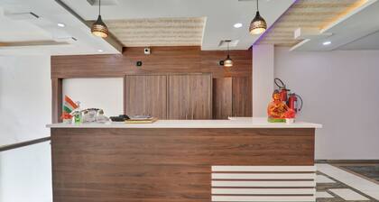 Itsy Hotels Royal Galaxy - 3 km from Sangam